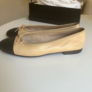 Classic 2-Tone Chanel Ballet Flats 41
